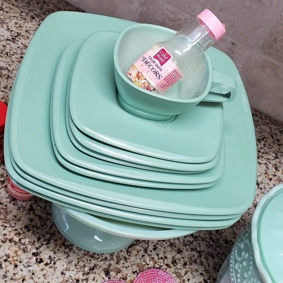 Harmony House Jadeite Green Melmac "Talk of the Town" - Picture 3 of 7